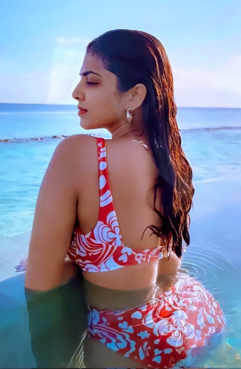 16 Malavika Mohanan Hot Ultra Sexy Maldives Bikini Pics Just For