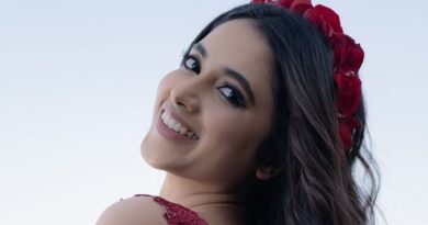 Priyanka Mohan Hot