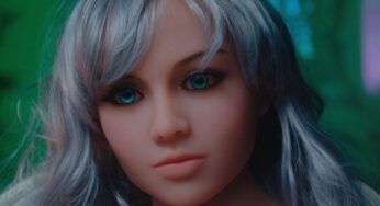 Short Film Review: Musings of a Mechatronic Mistress – Playful & Thought-Provoking!