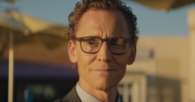 The Life of Chuck Review 2025